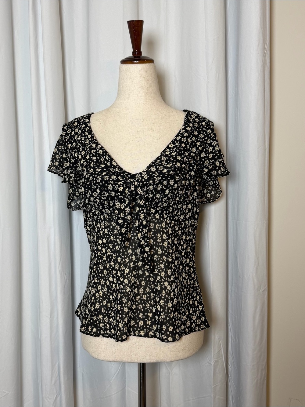 Reformation Britta Top Floral Tie Front Black Cream VNeck Short Sleeve NWT Large - Picture 2 of 14
